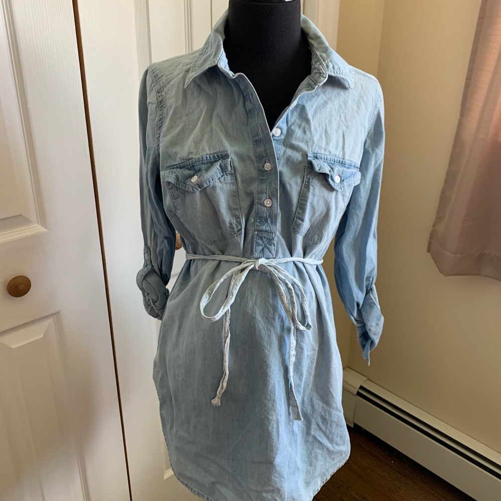 Like NEW MATERNITY top/blouse - size small